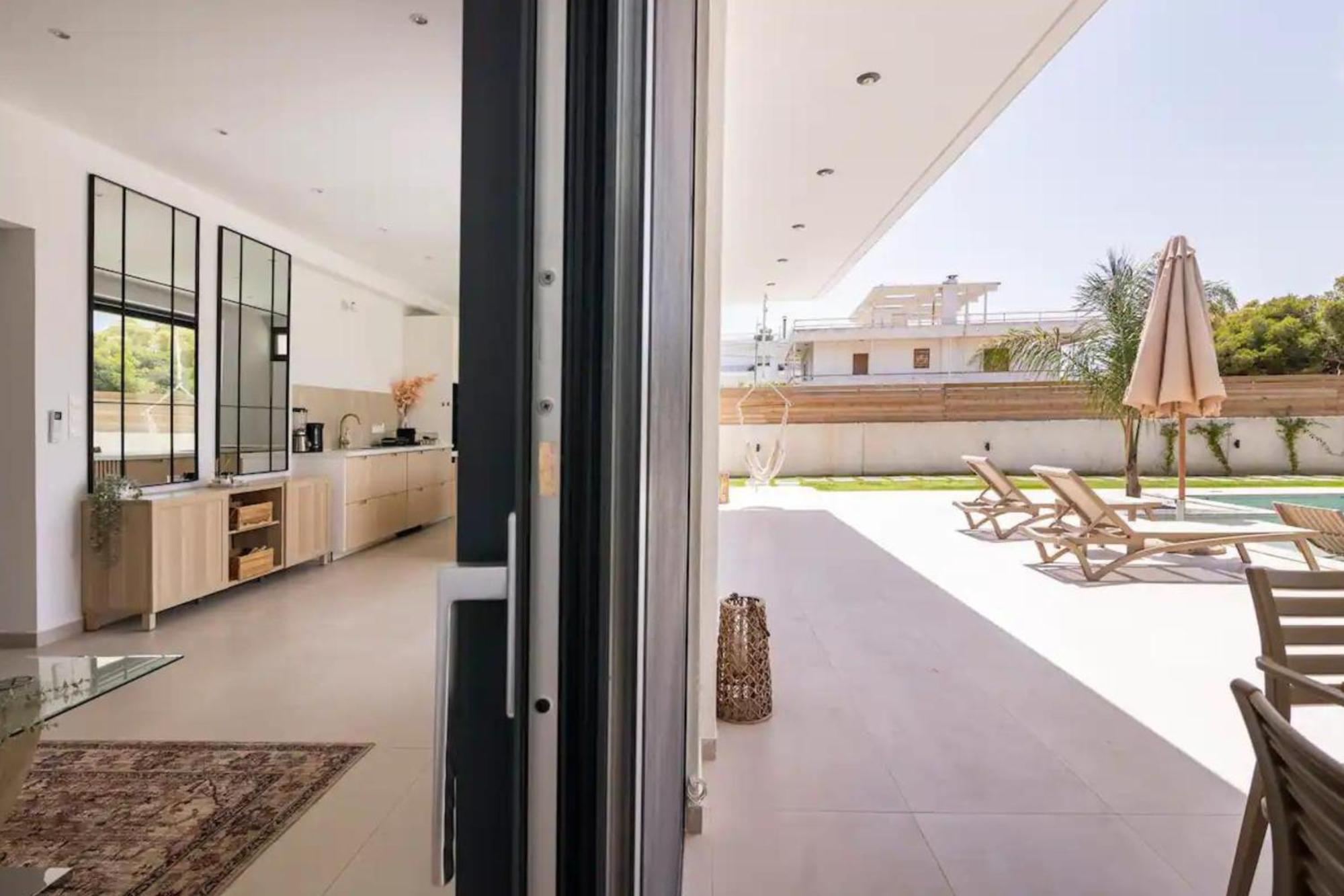 Villa Kala Loutraki - Private Pool & Sauna I Beach Εξωτερικό φωτογραφία